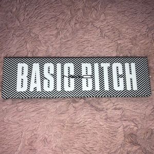 MAC Cosmetics Basic  palete